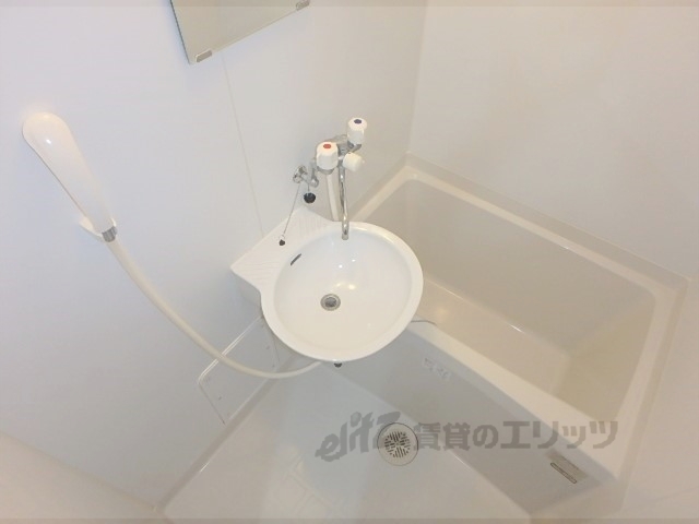 バス・シャワールーム　バス