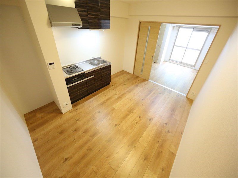 居室・リビング　LDK10帖　洋室6帖と繋げても仕切っても使えます