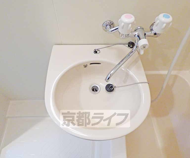 洗面設備　深いです。