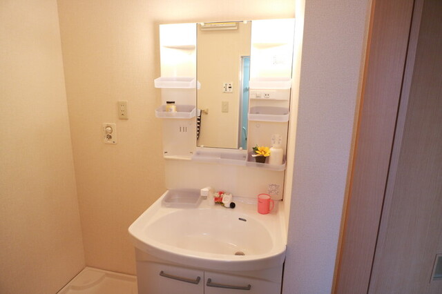 洗面設備　洗髪洗面化粧台