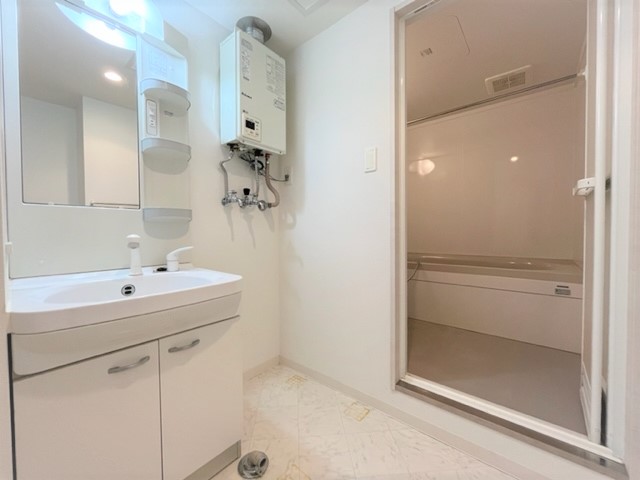 洗面設備　シャンプードレッサーです☆