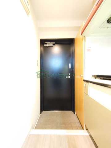 玄関　別部屋の参考写真となります