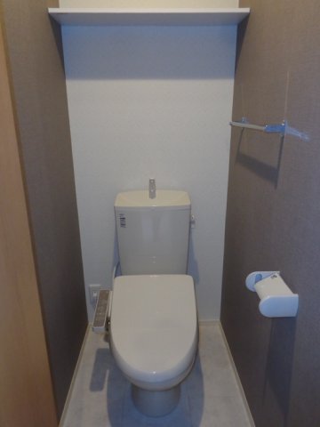 トイレ　温水洗浄暖房便座