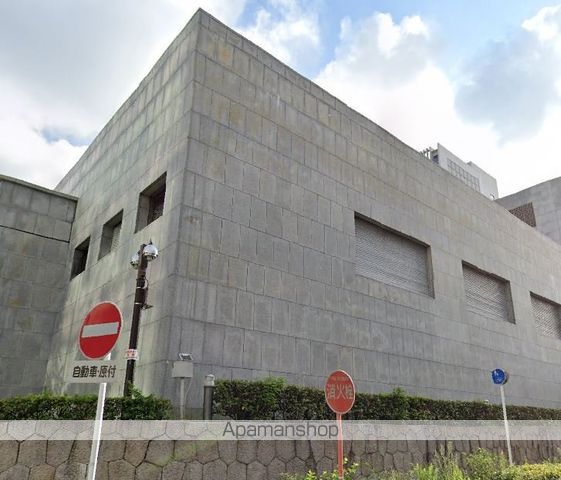 銀行　日本銀行名古屋支店（銀行）まで219m