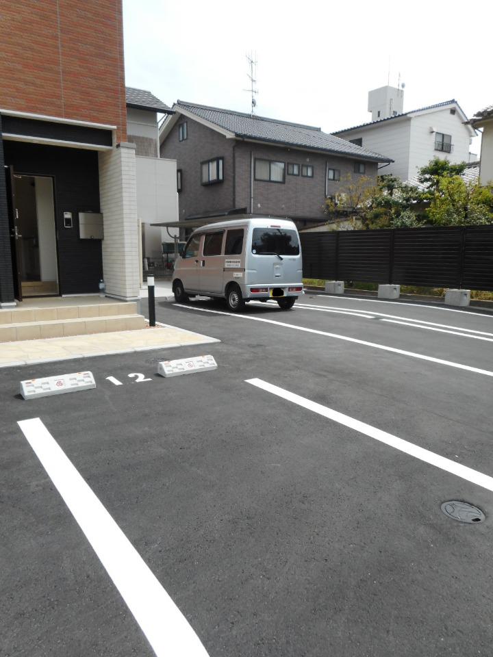 駐車場　駐車場