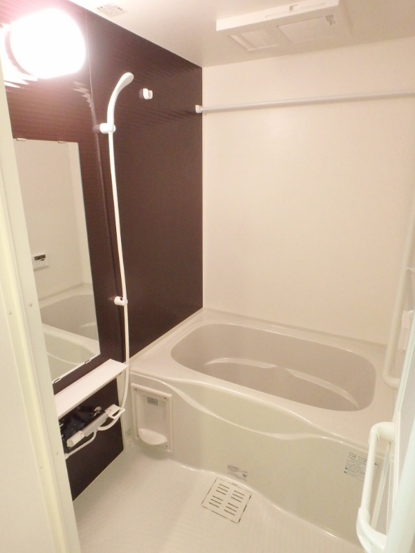 バス・シャワールーム　図面と現状に相違がある場合には現状を優先