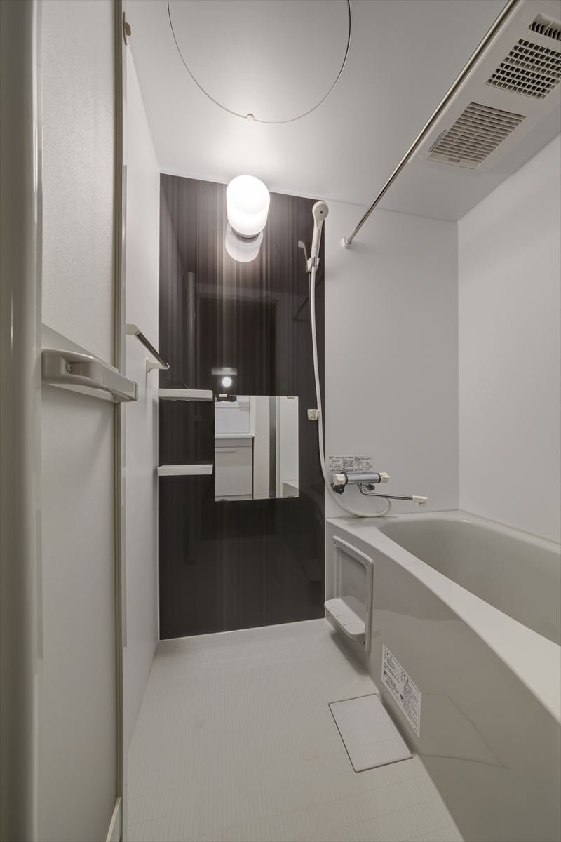 バス・シャワールーム　?