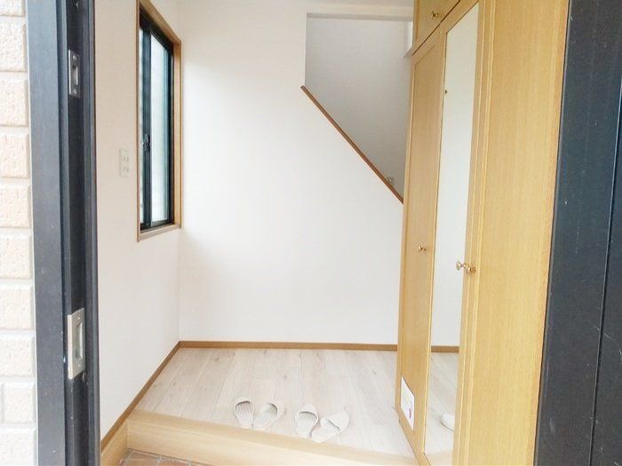 玄関　お部屋探しは【タウンハウジング蘇我店】にお任せ下さい♪