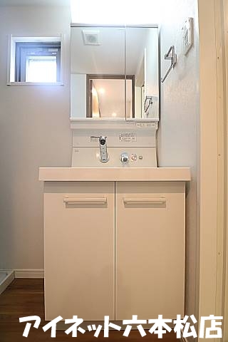 洗面設備　朝の身支度はここから。