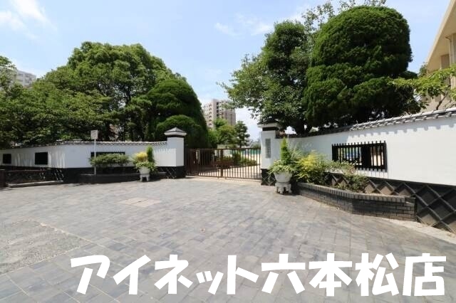 小学校　福岡市立当仁小学校（小学校）まで692m