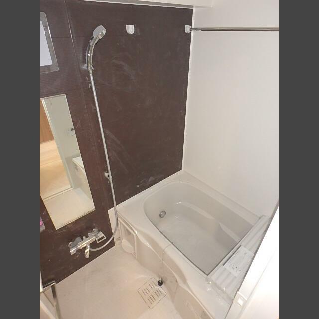 バス・シャワールーム　バスルーム