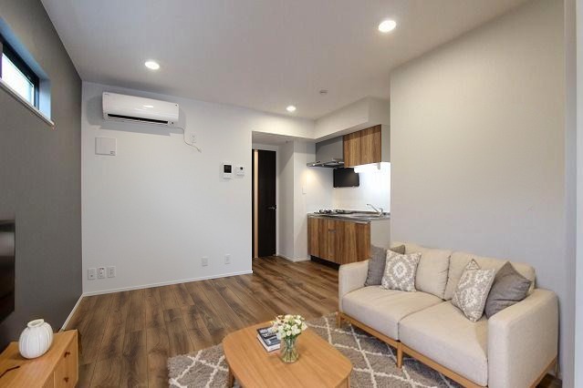 居室・リビング　ＣＧで家具等を配置したもので家具等は含まれません。