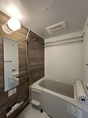 バス・シャワールーム　コンパクトで使いやすいお風呂です