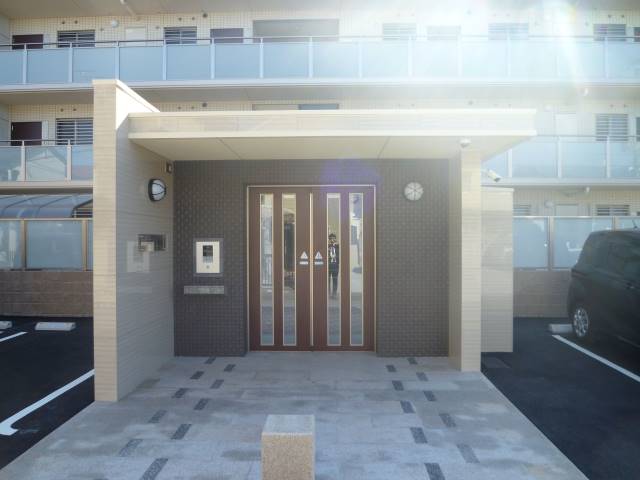 エントランス　清潔に保たれています