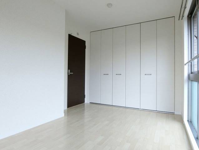 その他　出窓があり、明るくなっております