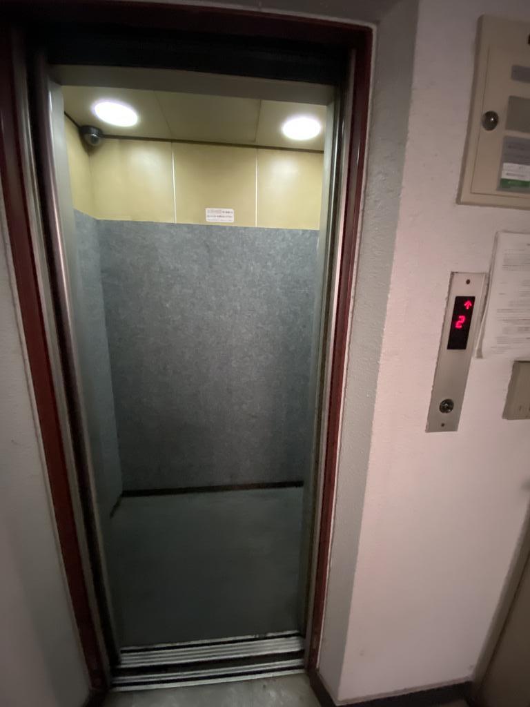 その他共有部分　エレベーターは２階からです。