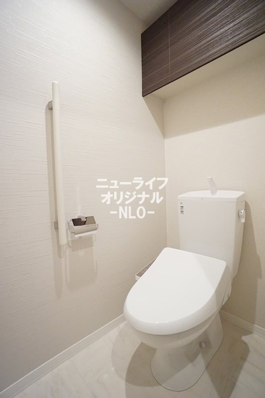 トイレ　あると嬉しい温水洗浄便座付き♪
