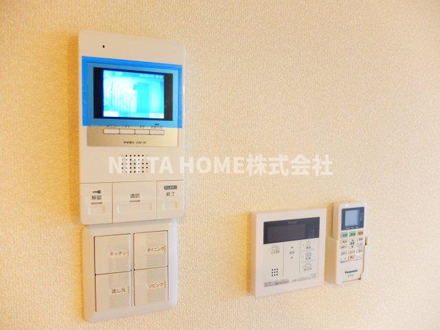 その他設備　ＴＶインターホン付きで来客時の対応も安心＊