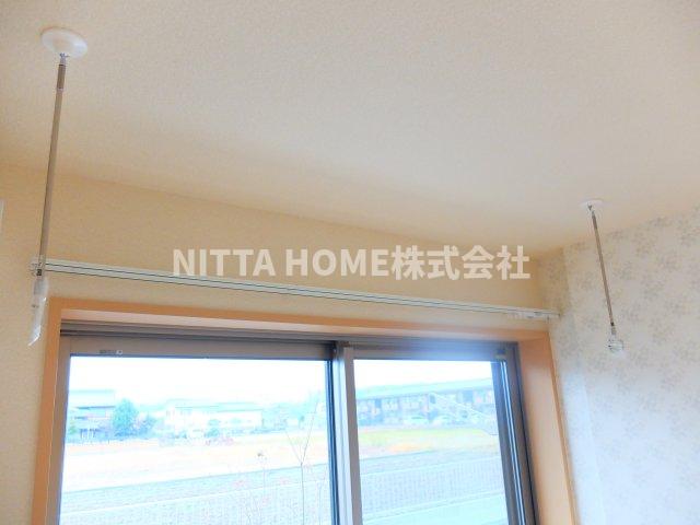 その他部屋・スペース　便利な室内物干しが付いています♪