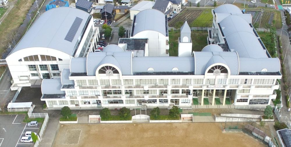 小学校　丹波篠山市立味間小学校（小学校）まで818m
