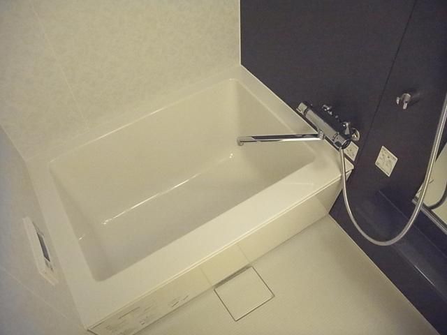 バス・シャワールーム　落ち着くバスルーム