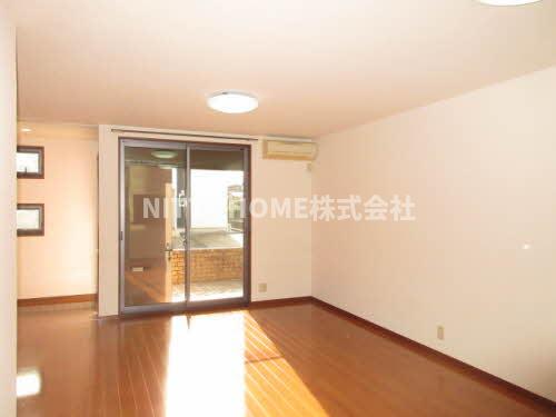 居室・リビング　１７．１帖の広々リビングルーム＊