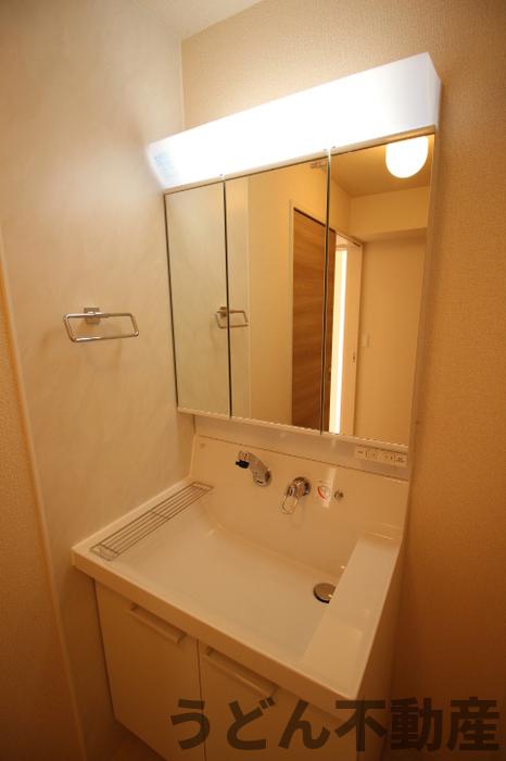 洗面設備　うどん県のお部屋探しはうどん不動産へ うどんちゃんとLINE