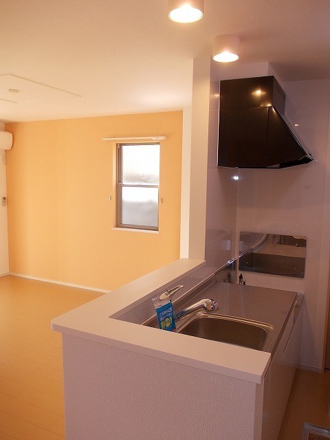 キッチン　写真は101号室です（参考）