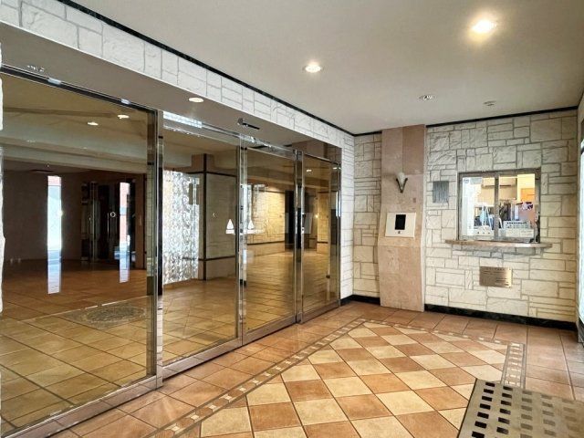 エントランス　共用部分も大変綺麗★