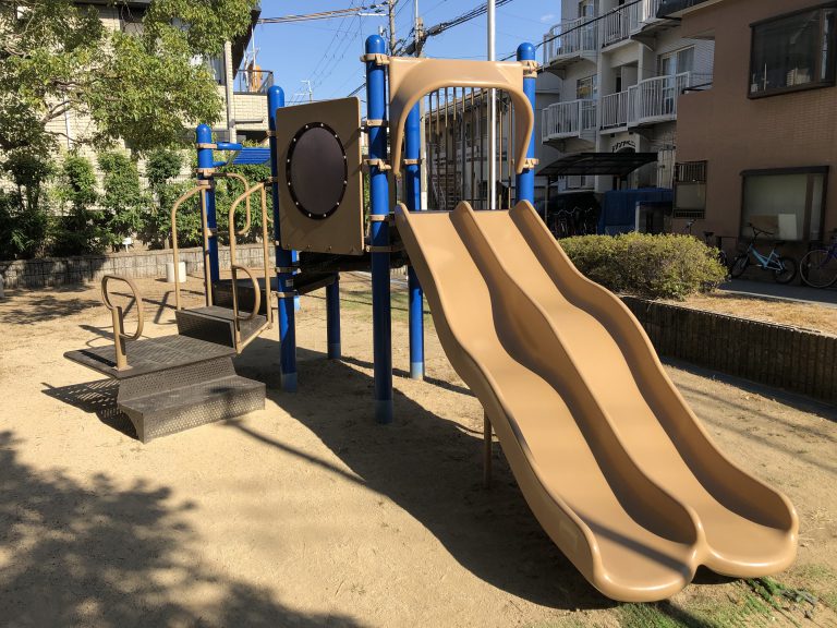 公園　蛍池南町２丁目第１公園（公園）まで131m