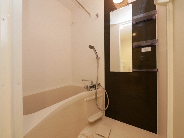 バス・シャワールーム　ゆったり過ごせるお風呂です