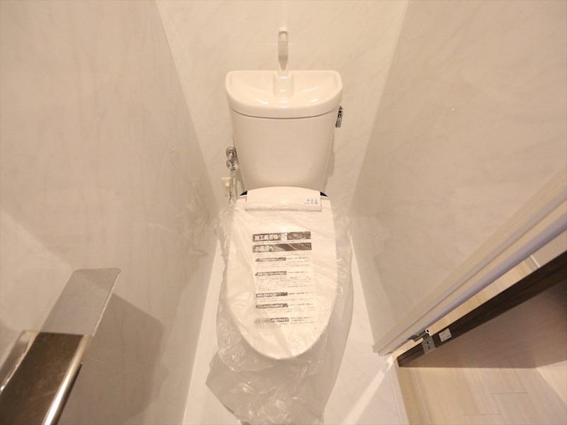 トイレ　温水洗浄暖房便座付トイレ