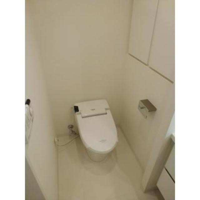 トイレ　※写真は同タイプ住戸です。