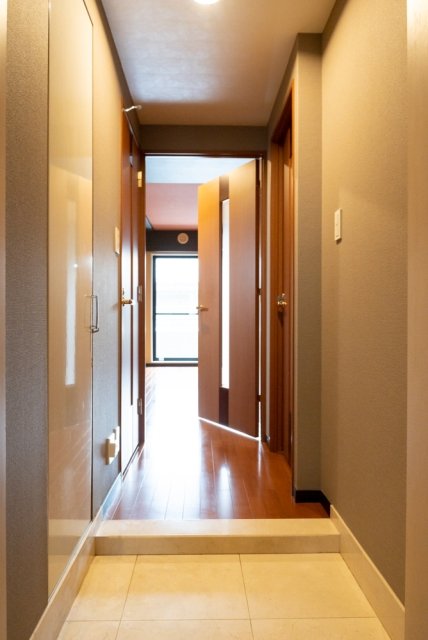 玄関　落ち着いた玄関です