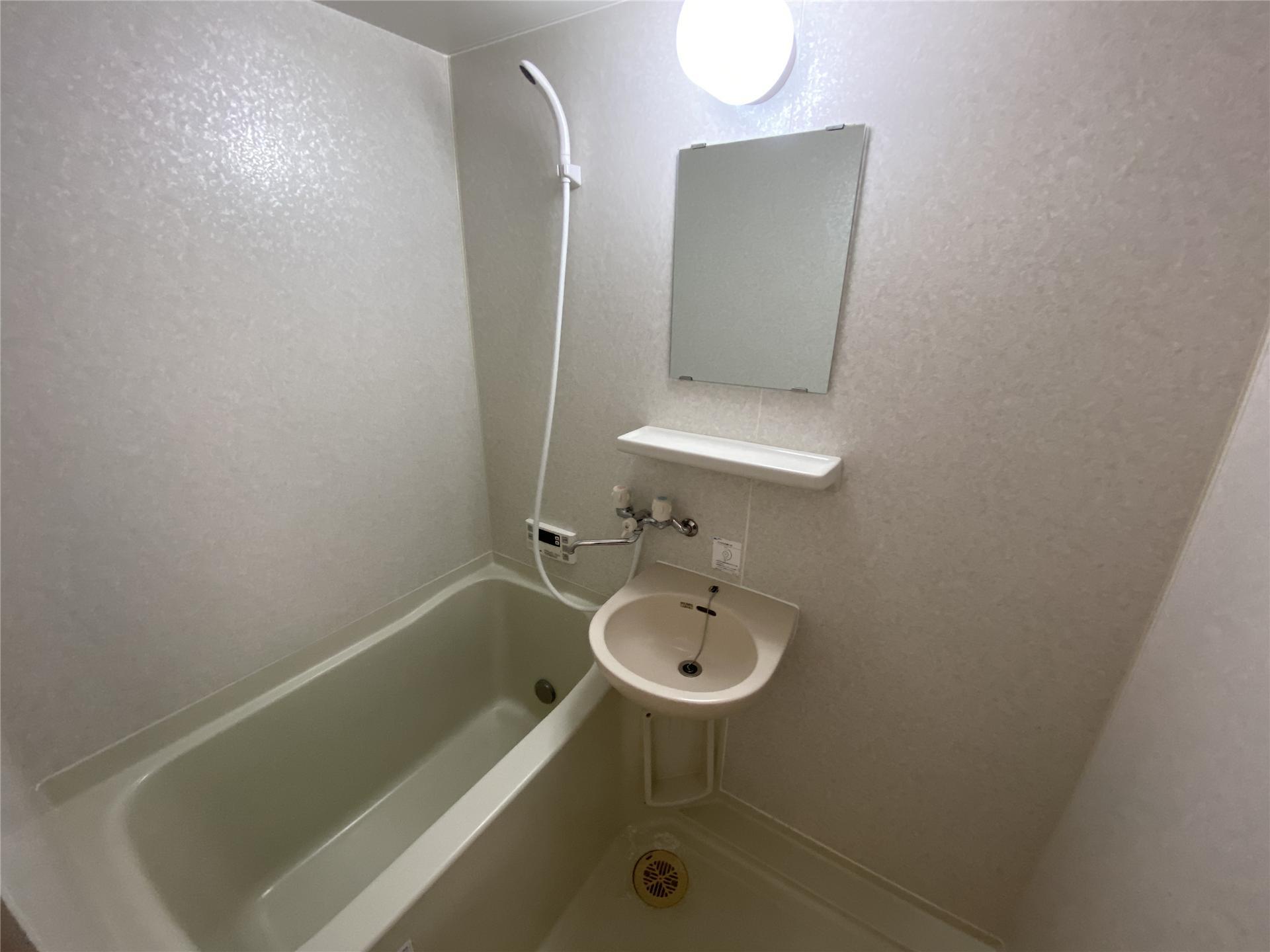 バス・シャワールーム　追焚機能付きのお風呂です(別部屋参考写真)