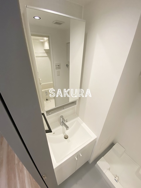 洗面設備　身支度に欠かせない独立洗面台♪