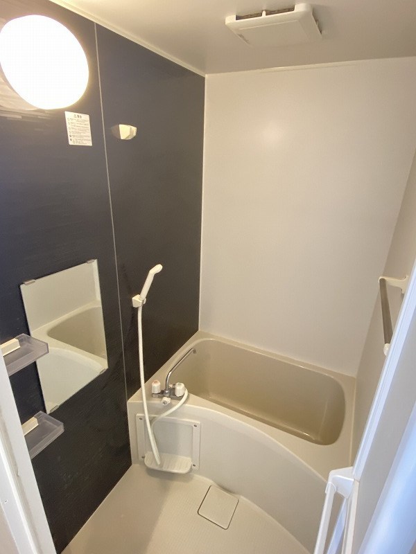 バス・シャワールーム　別号室写真使用