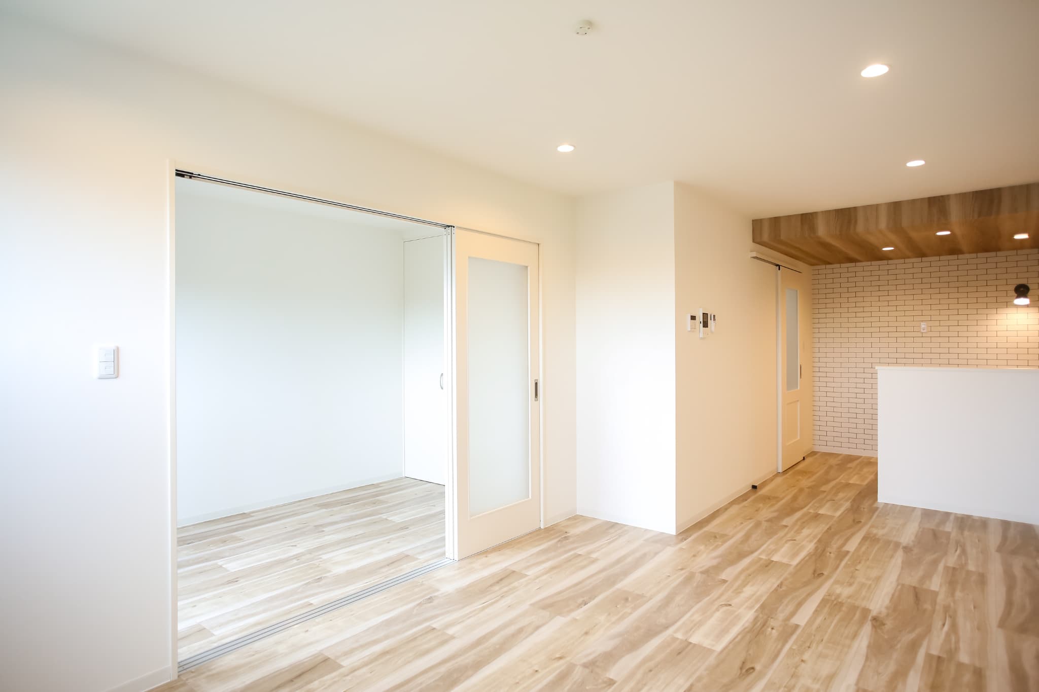 居室・リビング　明るい雰囲気のお部屋です。