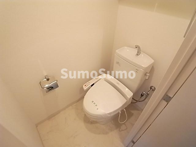 トイレ　清潔感のあるトイレです