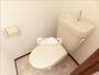 トイレ　温水洗浄機能付きのトイレです。