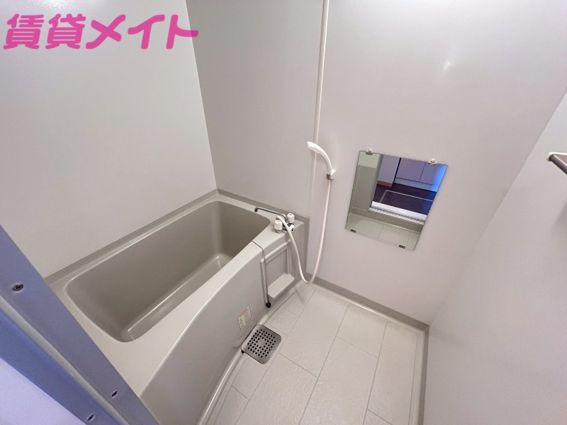 バス・シャワールーム　同型参考写真