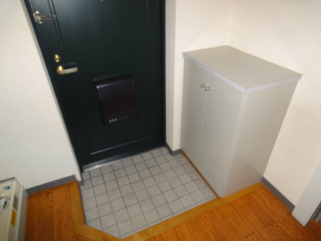 玄関　同物件別号室