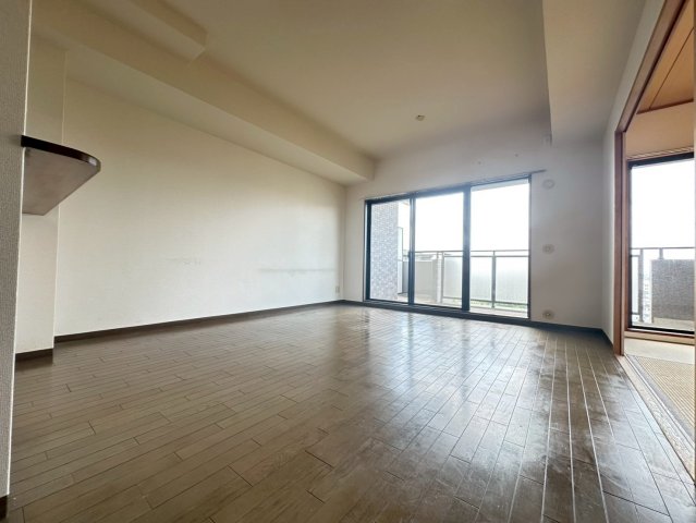 居室・リビング　詳細は、RISUMO江坂本店→06-6155-7137まで♪