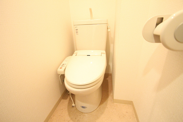 トイレ　※別室の参考写真です。