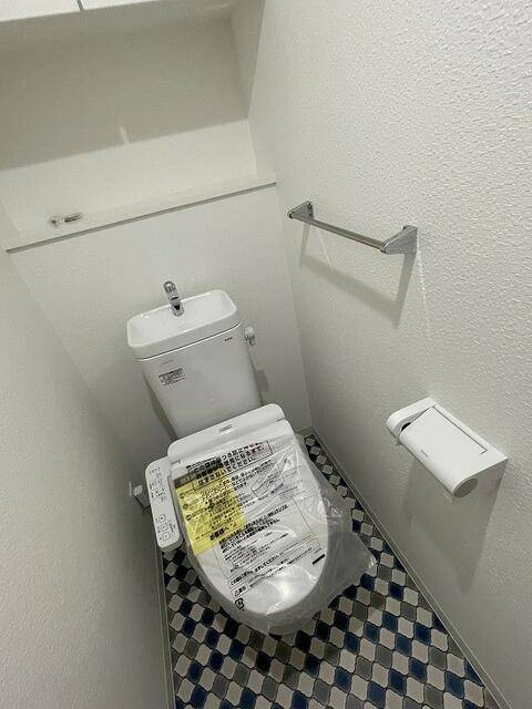 トイレ　温水洗浄便座