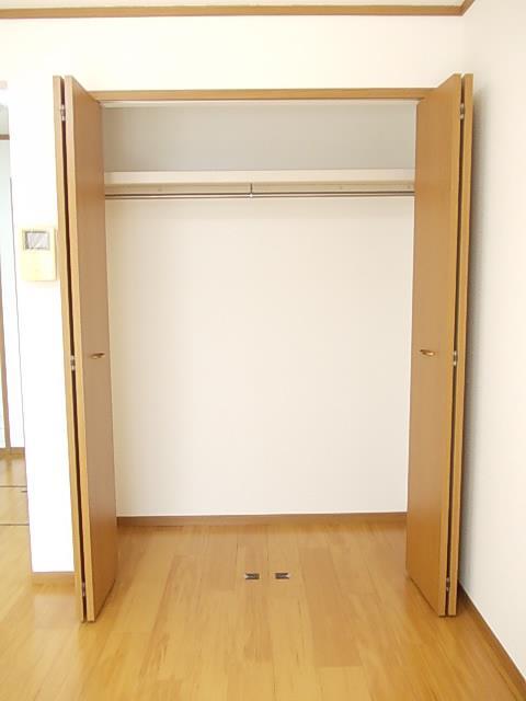 収納　クローゼット
