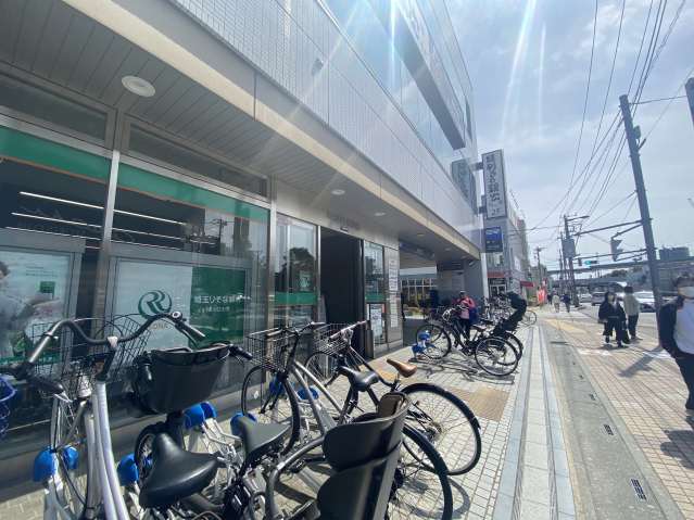 銀行　（株）埼玉りそな銀行／東川口支店（銀行）まで203m