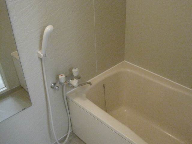バス・シャワールーム　別部屋参考用写真
