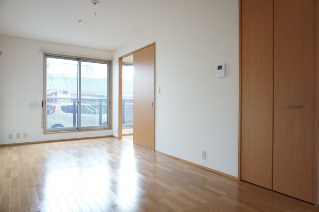 居室・リビング　※写真は別部屋です。