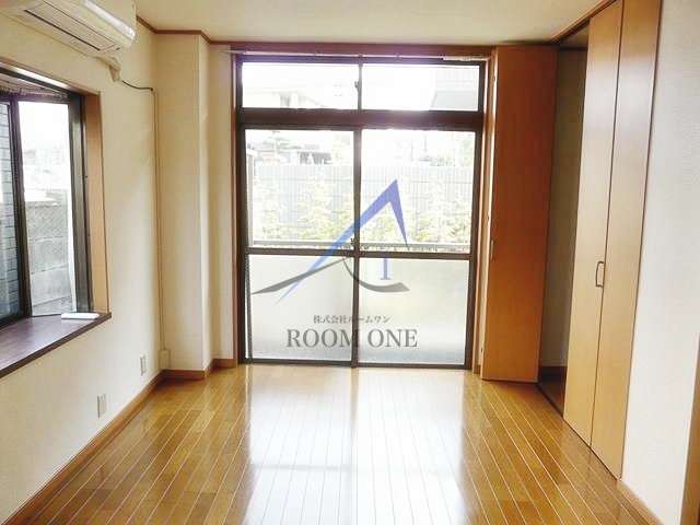 居室・リビング　洋室のお部屋です。